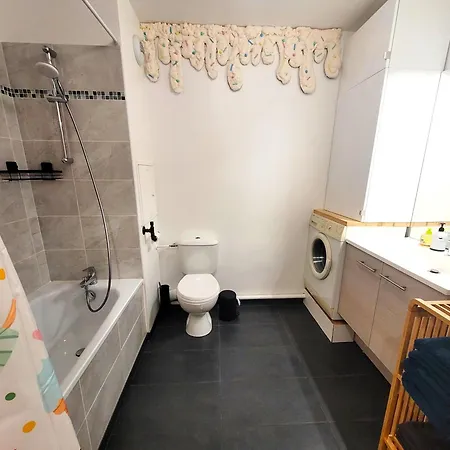 Apartment Candyland-20min Disney-famille